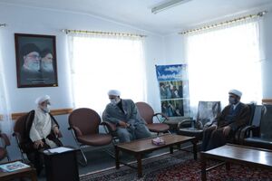 دانشجویان از ظرفیت معنوی و علمی روحانیون بهره مند شوند