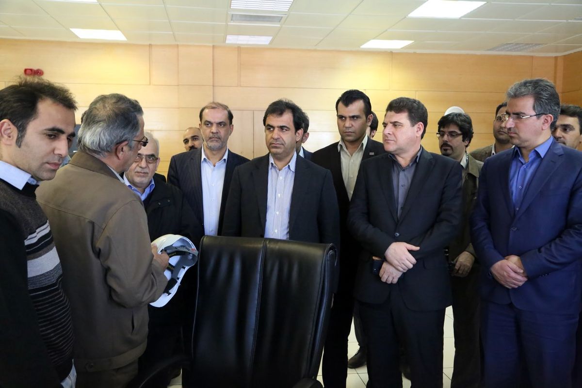 رییس هیات عامل ایمیدرو در بازدید از طرح الکترود گرافیتی