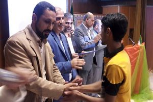 نفرات برتر مسابقه عکاسی "سالمند برکت زندگی" در املش تجلیل شدند