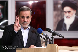 باید محتوای کتاب‌ها تغییر کند/آموزش و پرورش نباید بچه‌ها را طبقه بندی کند