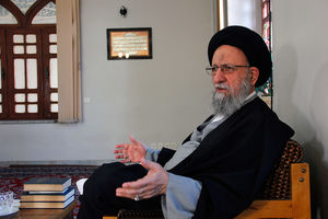 وقف می تواند به استقلال حوزه های علمیه کمک کند