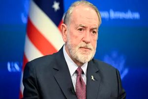 کشور ایران هیچ وقت نباید اورانیوم غنی‌سازی کند!