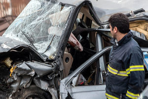  آزادراه پل زال - خرم‌آباد مسدود شد / 3 کشته در پی تصادف زنجیره‌ای 11 خودرو