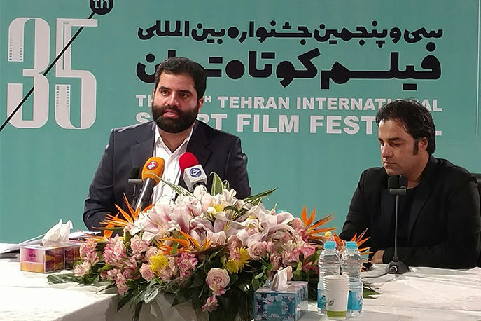 برخلاف امریکاییها به تعهداتمان پایبندیم/برای اولین بار شهرداران را به جشنواره دعوت کردیم/دولت از سر بزدلی به سانسور نمی پردازد