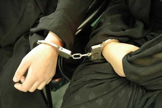 قفل شدن درهای اتوبوس، سارق زن را به دام انداخت