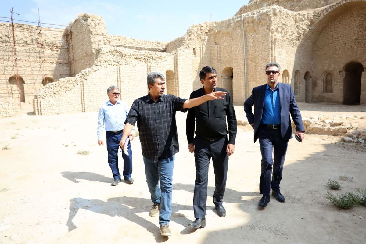 کاخ اردشیر+فیروزآباد 