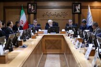 یکی از لازمه‌های رسیدن به مرجعیت علمی حل مشکلات معیشتی، حقوق و مسکن اساتید است