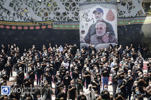 عزاداری ظهر عاشورای حسینی در میدان امام حسین (ع)