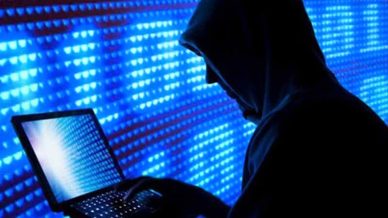 انتقام جویی همسر سابق با پخش عکسهای خصوصی زن جوان