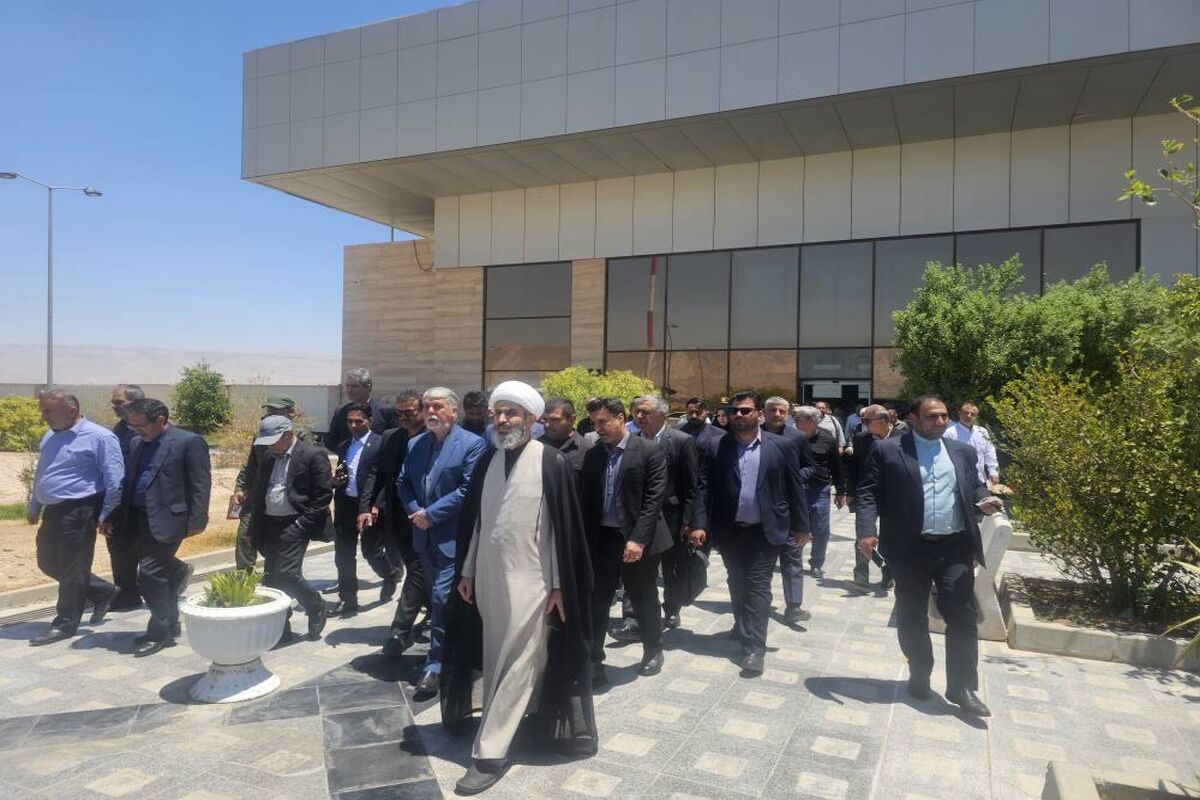 وزیر فرهنگ و ارشاد اسلامی