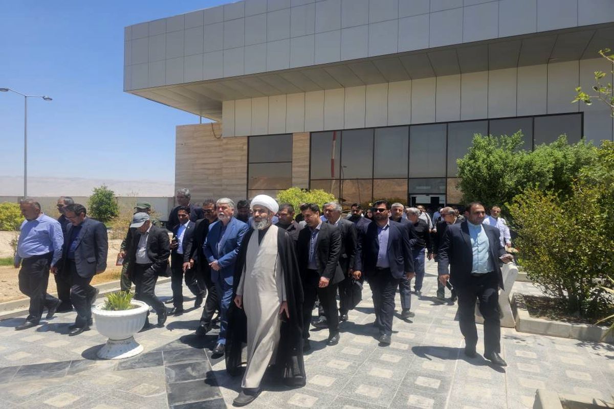 وزیر فرهنگ و ارشاد اسلامی