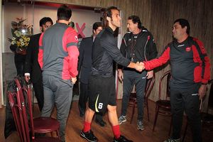 علی کریمی در اردوی پرسپولیس حضور یافت