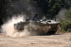  ۵۰ زره‌پوش ۱۰ میلیون پوندی پس از ۸ سال تأخیر تحویل ارتش انگلیس شد