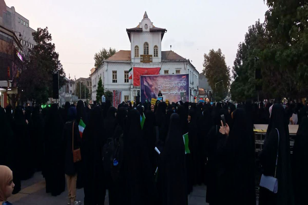 اجتماع مادران در رشت در حمایت از مادران فلسطینی 