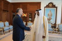 وزیر امور خارجه ایران با امیر قطر دیدار کرد