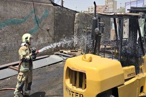 آتش سوزی در بازار صادقیه تبریز مهار شد