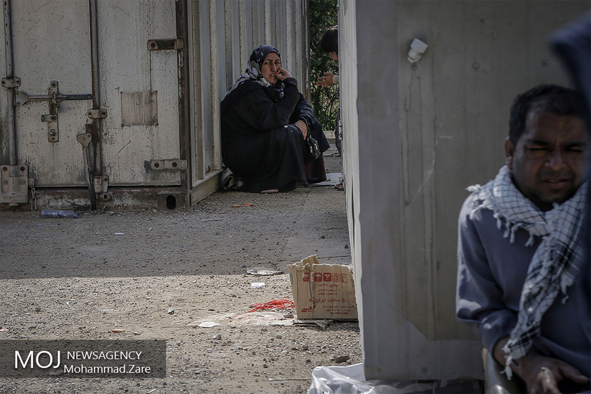  اسکان موقت سیل زدگان در پادگان شهید غلامی