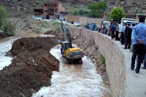 لایروبی و ساماندهی رودخانه های لرستان در حال انجام است