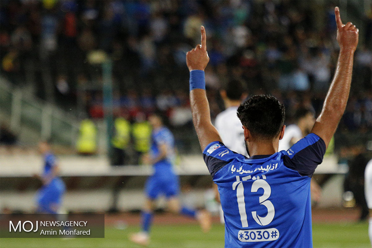 دیدار تیم های فوتبال استقلال تهران و استقلال خوزستان