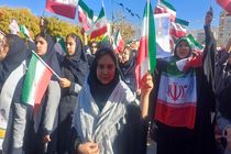 مردم ایلام با حضور گسترده در راهپیمایی ۱۳ آبان، صحنه‌ای باشکوه از وحدت و بصیرت آفریدند