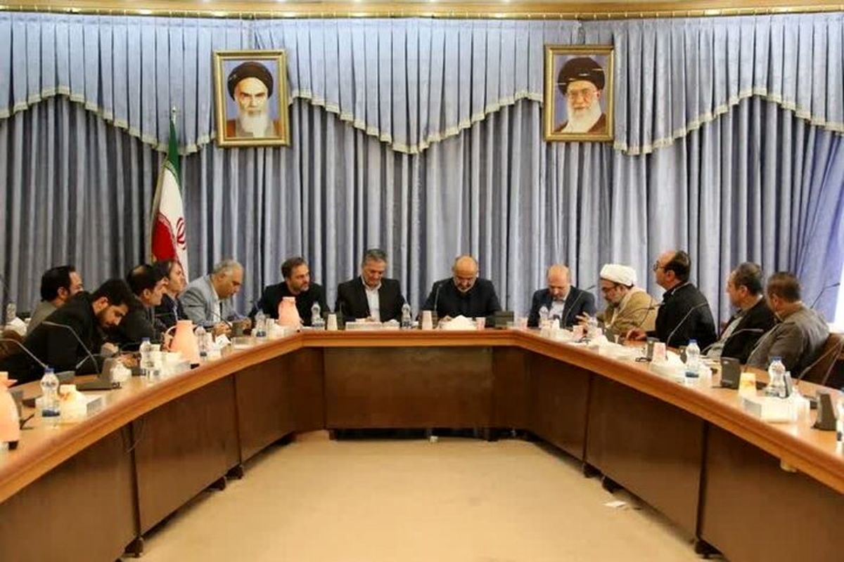 معاون سیاسی