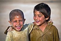 رونمایی از نخستین کتاب کودکان کار هرمزگان