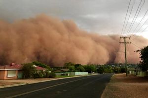 تصاویر آخرالزمانی از طوفان شن در استرالیا + فیلم