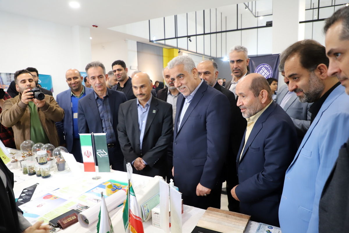 بازدید استاندار گیلان از فن بازار دانشگاه گیلان