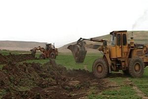 رفع تصرف ۲۰هکتار زمین از بستر زاینده رود