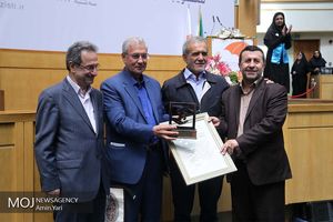 تجلیل از دست اندرکاران تصویب قانون حمایت از حقوق افراد دارای معلولیت