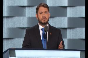 انتقاد عضو کنگره از جنگ‌طلبی برخی آمریکایی‌ها