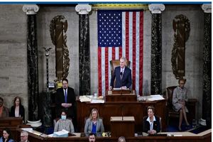 اولویتم پایین‌آوردن قیمت‌ها و توقف بدهی‌های ملی است