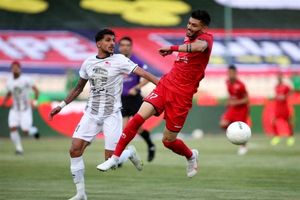 گزارش زنده بازی فوتبال تراکتور و پرسپولیس/ بازی به دلیل عدم امنیت نیمه تمام ماند