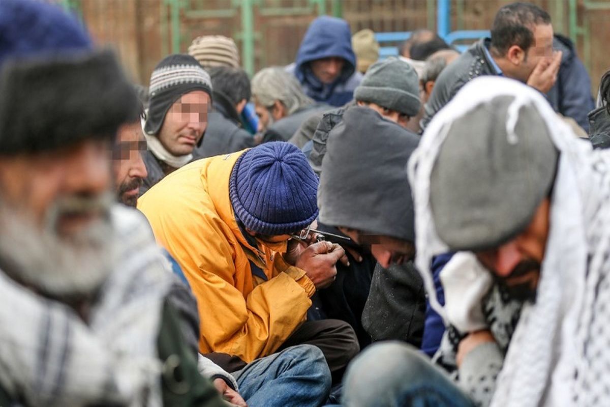 معتادان متجاهر