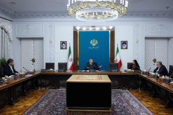 پزشکیان توسعه ریلی حومه‌ای تهران را پیشران ملی دانست