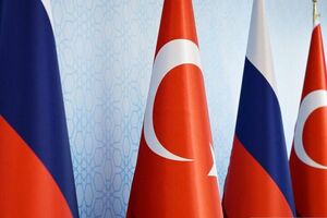 وزیران دفاع ترکیه و روسیه درباره حمله اسرائیل به ایران گفتگو کردند