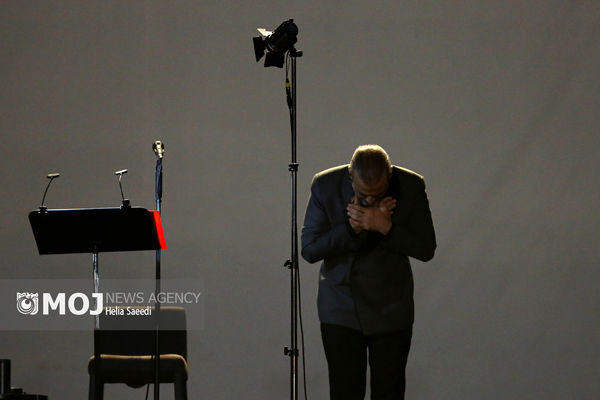 کنسرت «ایرانم» علیرضا قربانی برای بار چهارم تمدید شد/ بلیت‌فروشی از عصر امروز