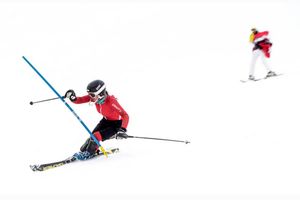 درخشش بانوی اسکی باز استان فارس در مسابقات بین‌المللی آلپاین