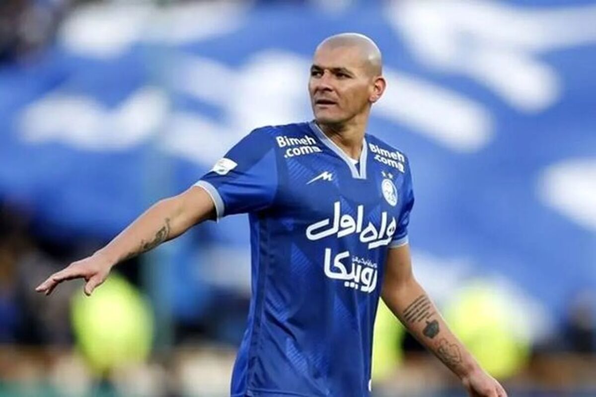 رافائل سیلوا مدافع استقلال
