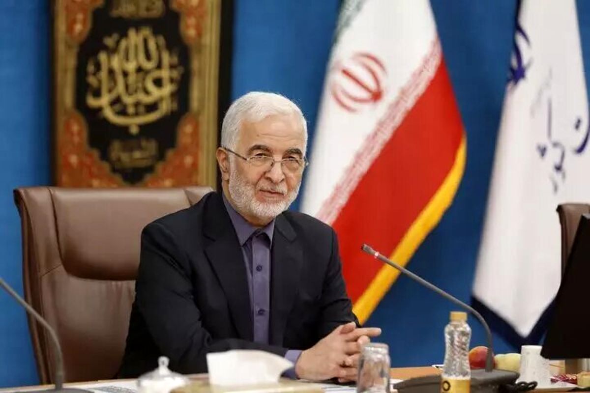 اسکندر مومنی، وزیر کشور