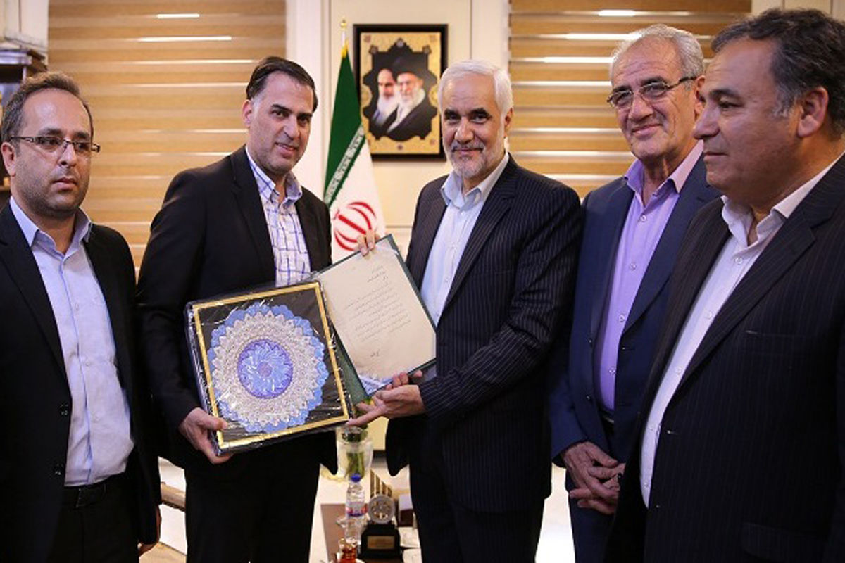 اصفهان- دیدار استاندار با باشگاه ذو ب اهن