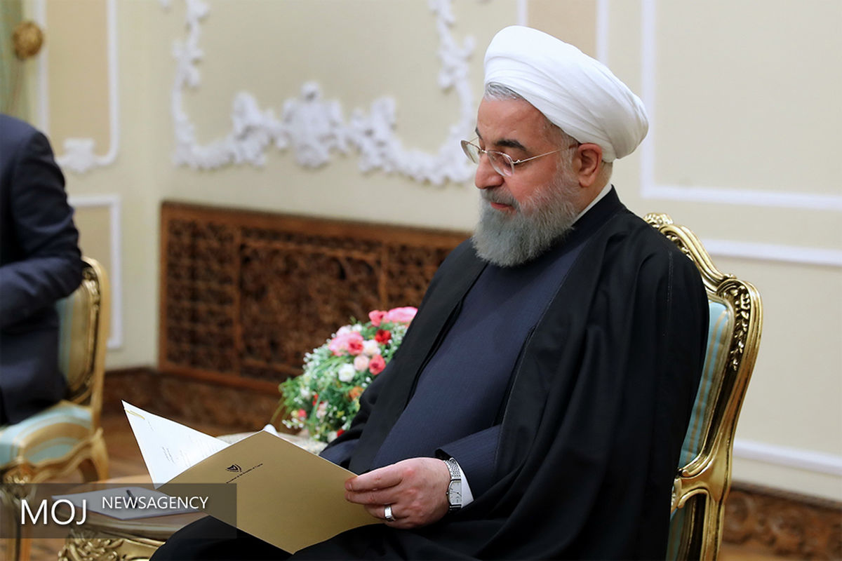 تقدیم استوارنامه سفرای جدید به رییس جمهوری