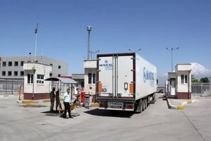 از طرقبه شاندیز برای نخستین بار ۶۰ تن کره منجمد به قزاقستان صادر شد