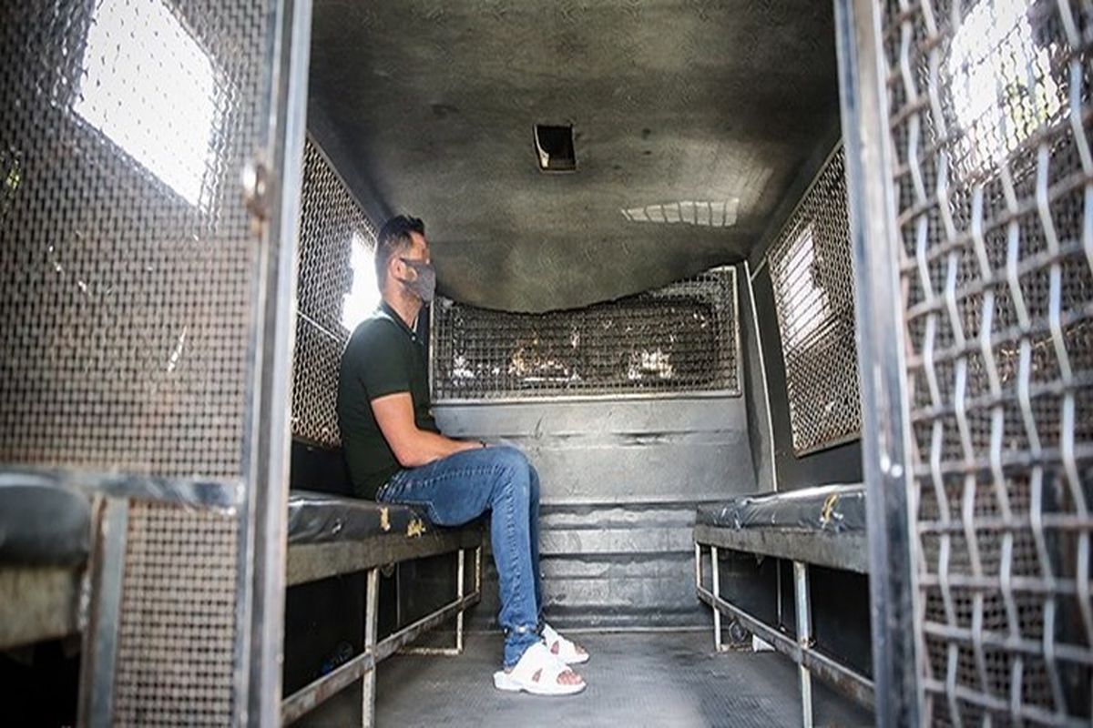 کلاهبردار بازار بورس