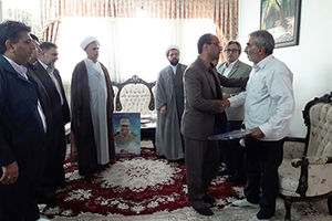 پیام شهدای مدافع حرم دفاع و حرکت در مسیر ولایت است