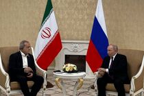کرملین هرگونه پیام پزشکیان برای ترامپ در دیدار با پوتین را رد کرد