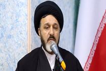 مکتب امام همچون رودی تأثیرگذار و در جریان است
