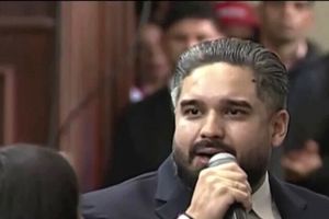 عزت بدون تسلیم، مسیر کاراکاس است