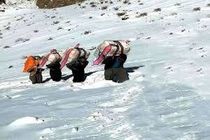 موج سواری روی کشتی شکسته کولبران!/راهکار خاتمه دادن به مشکلات کولبران ایجاد اشتغال است