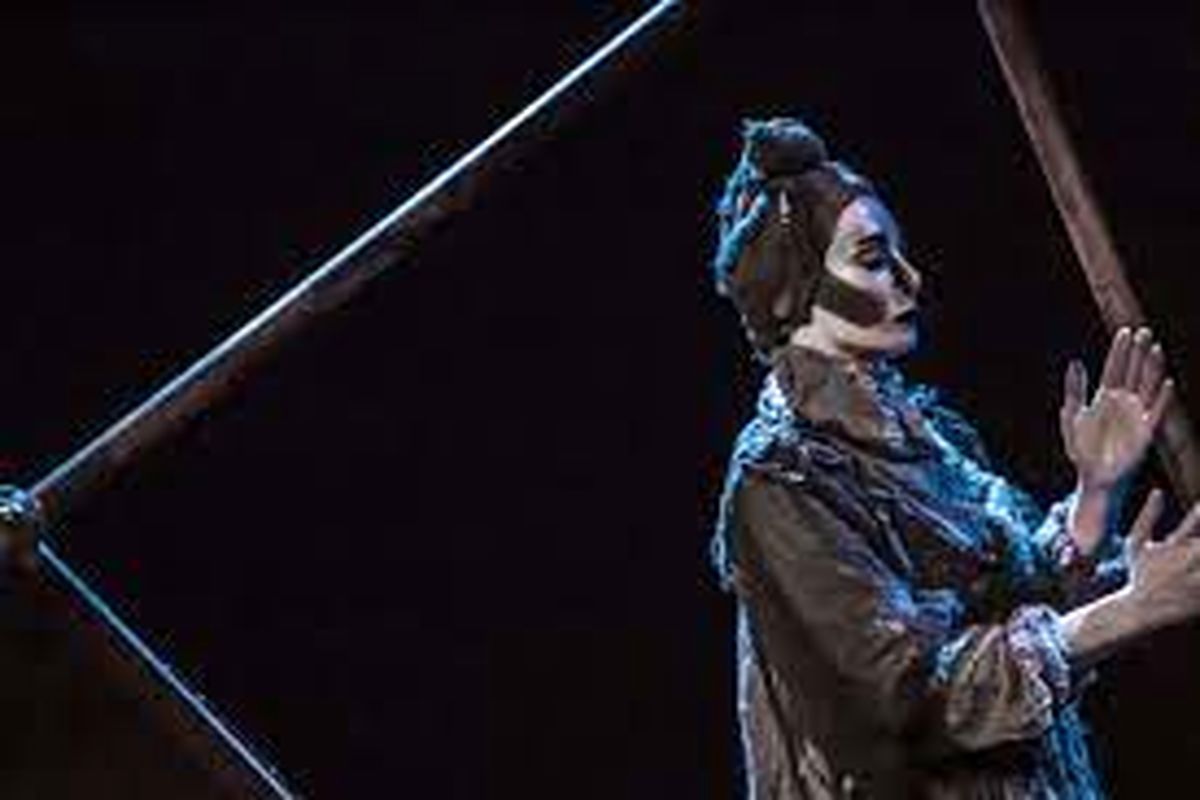 نمایش «مده‌آ»